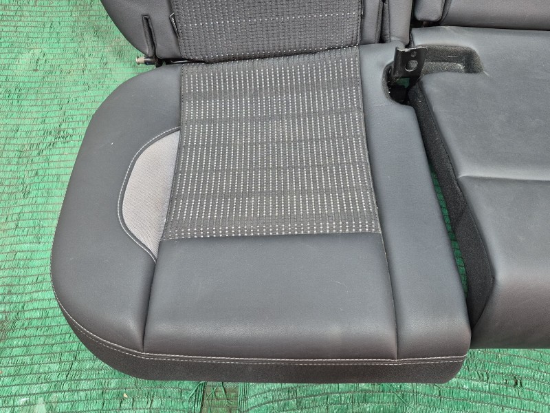 Recambio de juego asientos completo para peugeot 2008 i (cu_) 1.5 bluehdi 120 referencia OEM IAM   