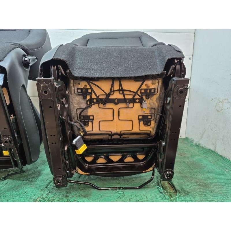 Recambio de juego asientos completo para peugeot 2008 i (cu_) 1.5 bluehdi 120 referencia OEM IAM   