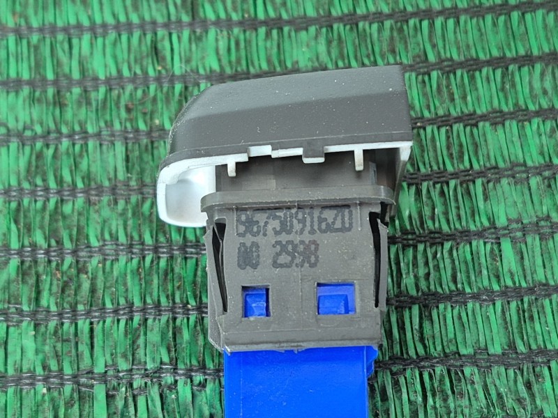 Recambio de warning para peugeot 2008 i (cu_) 1.5 bluehdi 120 referencia OEM IAM 96750916ZD 96750916ZD 96750916ZD