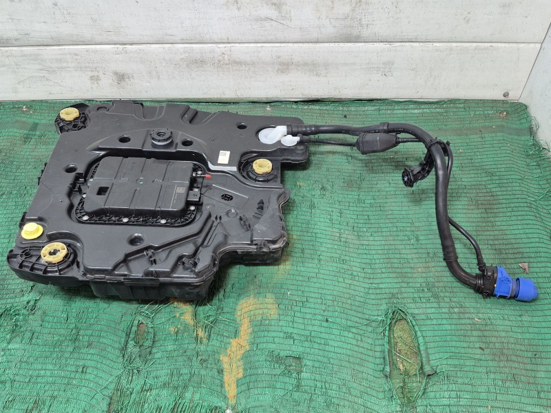 Recambio de deposito aditivo para peugeot 2008 i (cu_) 1.5 bluehdi 120 referencia OEM IAM   