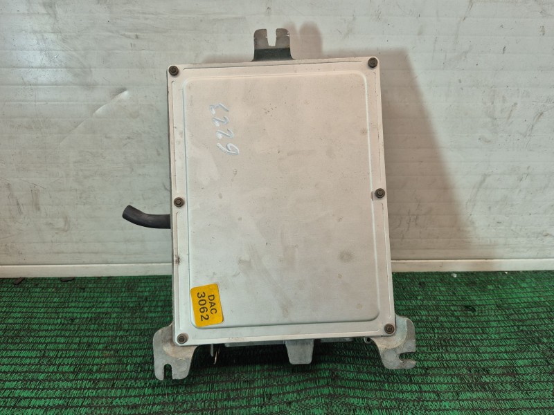 Recambio de centralita motor uce para jaguar xj sovereign v12 referencia OEM IAM   