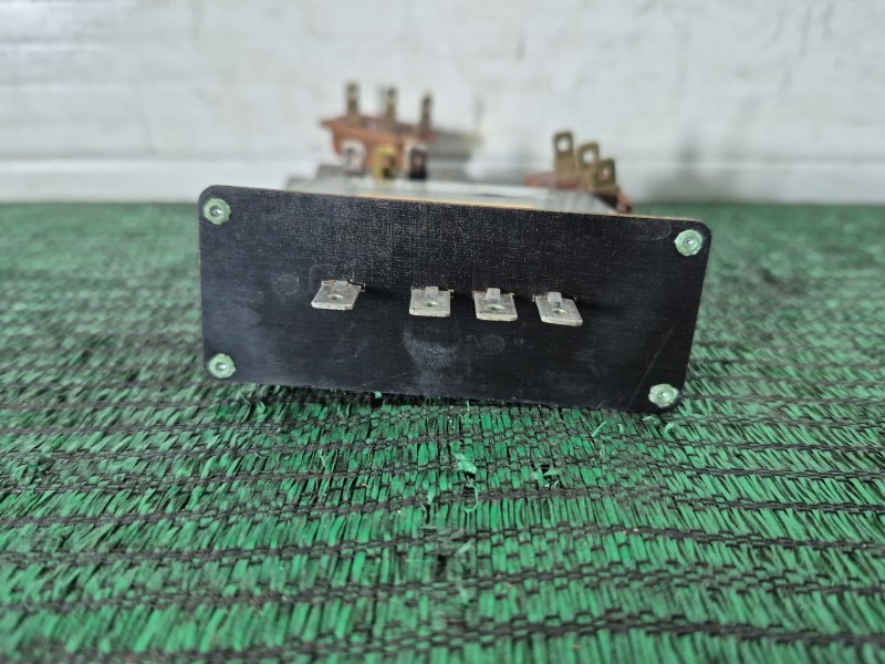 Recambio de caja reles / fusibles para jaguar xj sovereign v12 referencia OEM IAM   