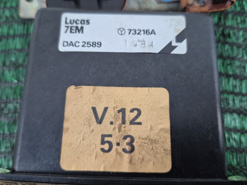 Recambio de caja reles / fusibles para jaguar xj sovereign v12 referencia OEM IAM   