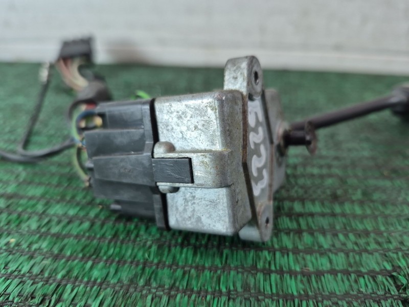 Recambio de mando limpia para jaguar xj sovereign v12 referencia OEM IAM   