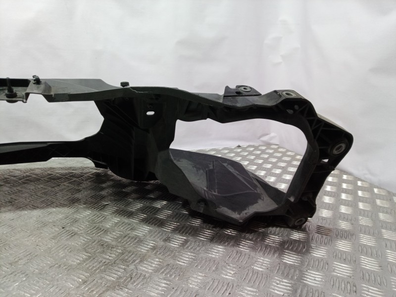 Recambio de panel frontal para renault mascott 3.0 diesel referencia OEM IAM   