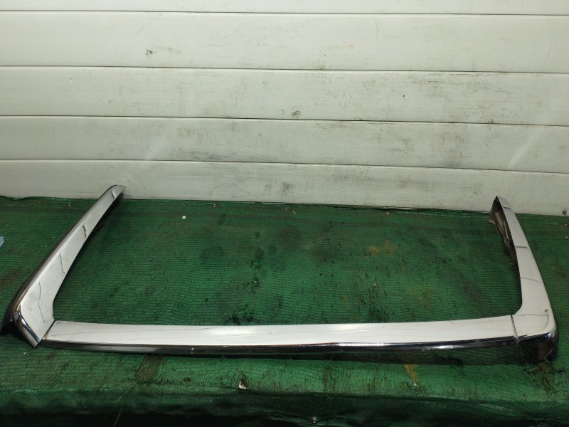 Recambio de molduras traseras para jaguar xj sovereign v12 referencia OEM IAM   