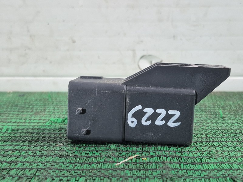 Recambio de caja precalentamiento para peugeot 2008 i (cu_) 1.5 bluehdi 120 referencia OEM IAM 9803299780 9803299780 9803299780