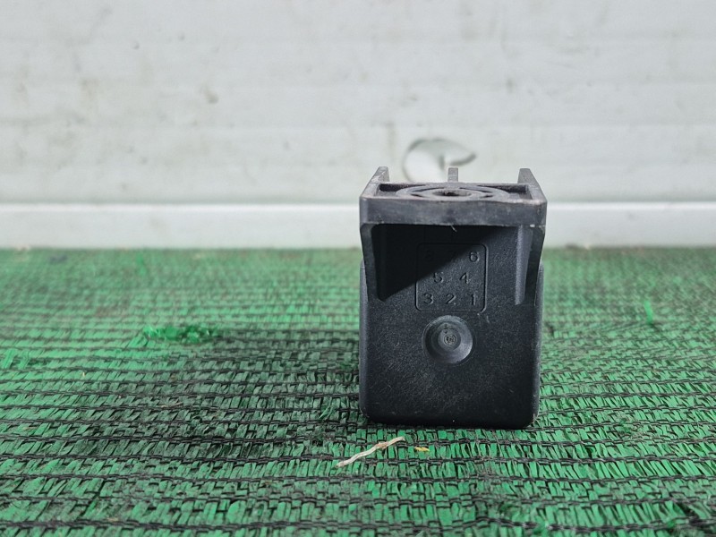 Recambio de caja precalentamiento para peugeot 2008 i (cu_) 1.5 bluehdi 120 referencia OEM IAM 9803299780 9803299780 9803299780