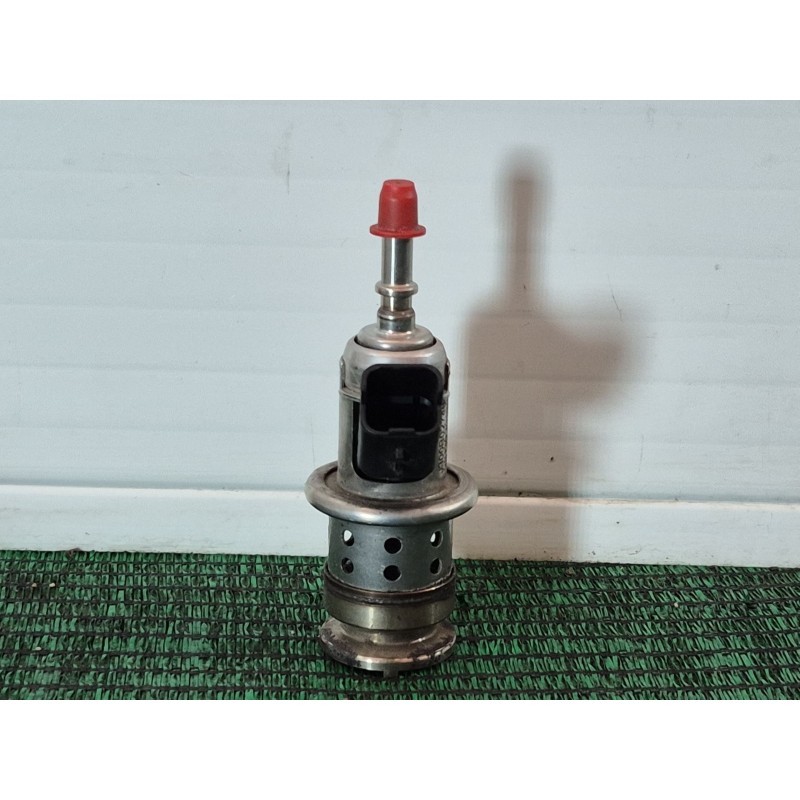 Recambio de inyector para peugeot 2008 i (cu_) 1.5 bluehdi 120 referencia OEM IAM 9813930180 9813930180 9813930180