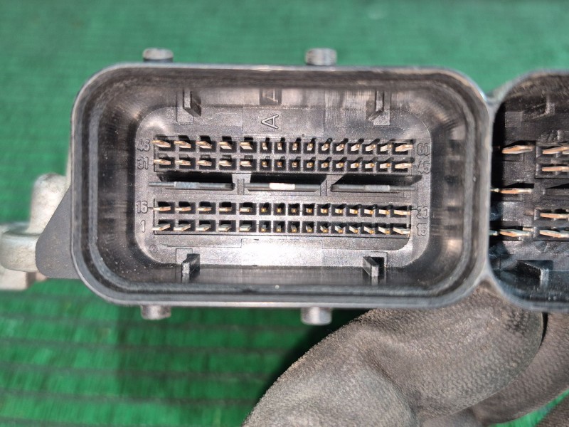 Recambio de centralita motor uce para alfa romeo gt (937_) 1.9 jtd (937cxn1b) referencia OEM IAM   