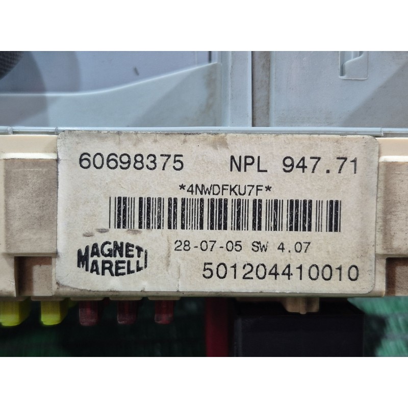 Recambio de caja reles / fusibles para alfa romeo gt (937_) 1.9 jtd (937cxn1b) referencia OEM IAM   