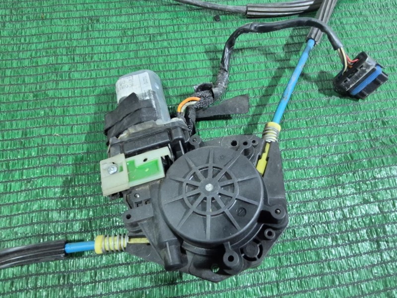 Recambio de elevalunas delantero derecho para alfa romeo gt (937_) 1.9 jtd (937cxn1b) referencia OEM IAM   