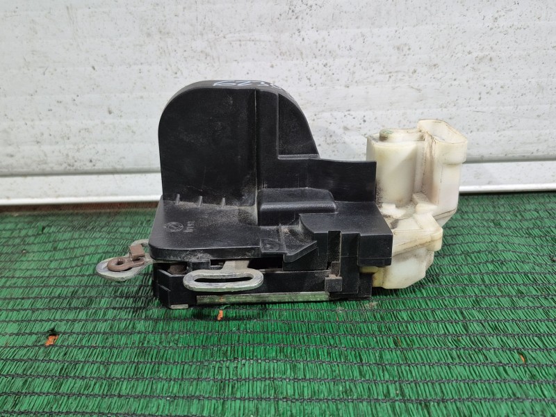 Recambio de cerradura puerta delantera derecha para alfa romeo gt (937_) 1.9 jtd (937cxn1b) referencia OEM IAM   