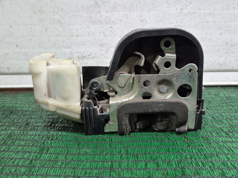 Recambio de cerradura puerta delantera derecha para alfa romeo gt (937_) 1.9 jtd (937cxn1b) referencia OEM IAM   