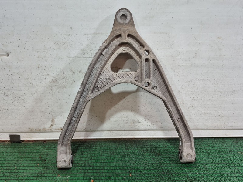 Recambio de brazo suspension superior delantero izquierdo para aixam minauto 0.5 referencia OEM IAM   