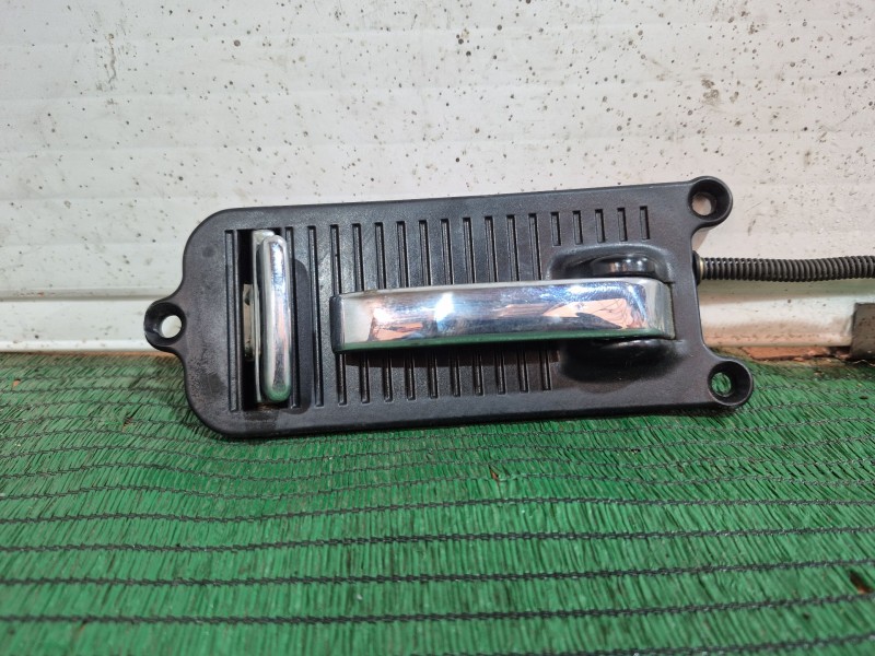 Recambio de maneta interior trasera derecha para jaguar xj sovereign v12 referencia OEM IAM   