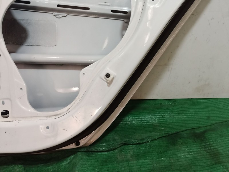 Recambio de puerta trasera derecha para hyundai ix35 (lm, el, elh) 1.6 referencia OEM IAM   