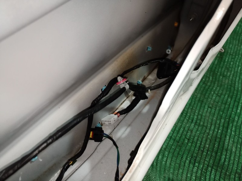 Recambio de puerta trasera izquierda para hyundai ix35 (lm, el, elh) 1.6 referencia OEM IAM   