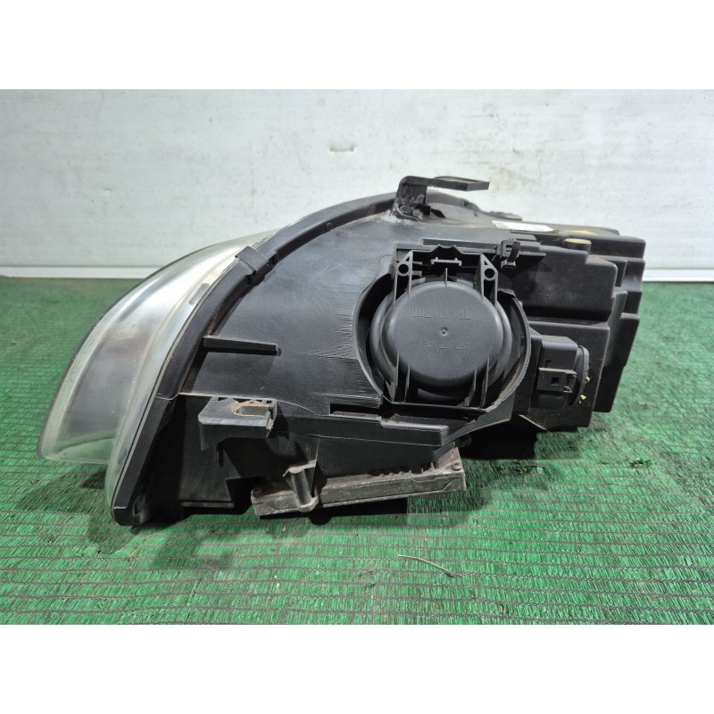 Recambio de faro derecho para audi a4 b7 (8ec) 2.5 tdi referencia OEM IAM   