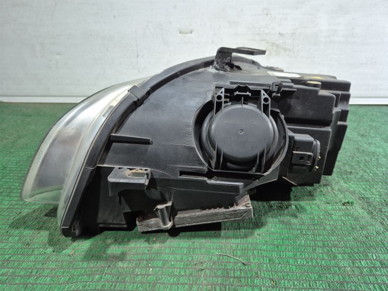 Recambio de faro derecho para audi a4 b7 (8ec) 2.5 tdi referencia OEM IAM   