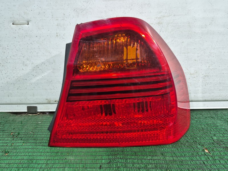Recambio de piloto trasero derecho para bmw serie 3 berlina (e90) 325i referencia OEM IAM 6937458 6937458 6937458