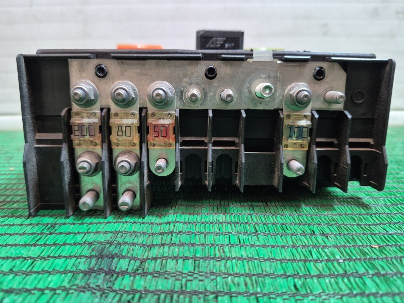 Recambio de caja reles / fusibles para seat leon (1p1) 2.0 tdi 16v referencia OEM IAM   