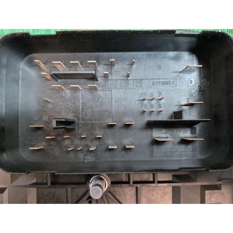 Recambio de caja reles / fusibles para seat leon (1p1) 2.0 tdi 16v referencia OEM IAM   