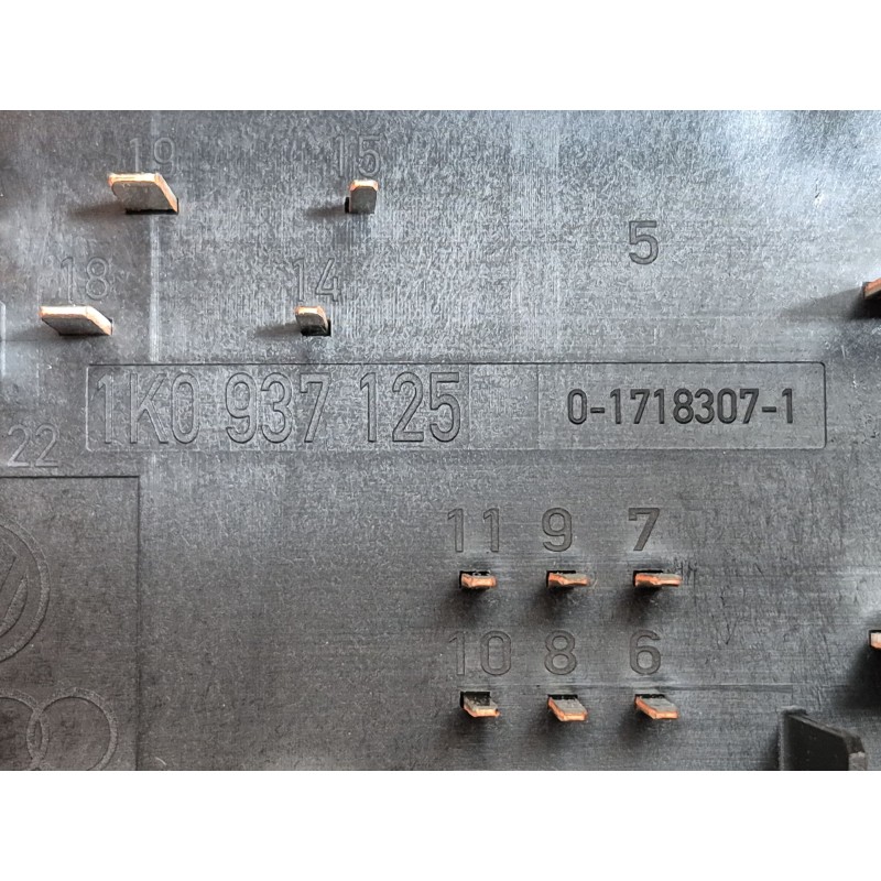 Recambio de caja reles / fusibles para seat leon (1p1) 2.0 tdi 16v referencia OEM IAM   