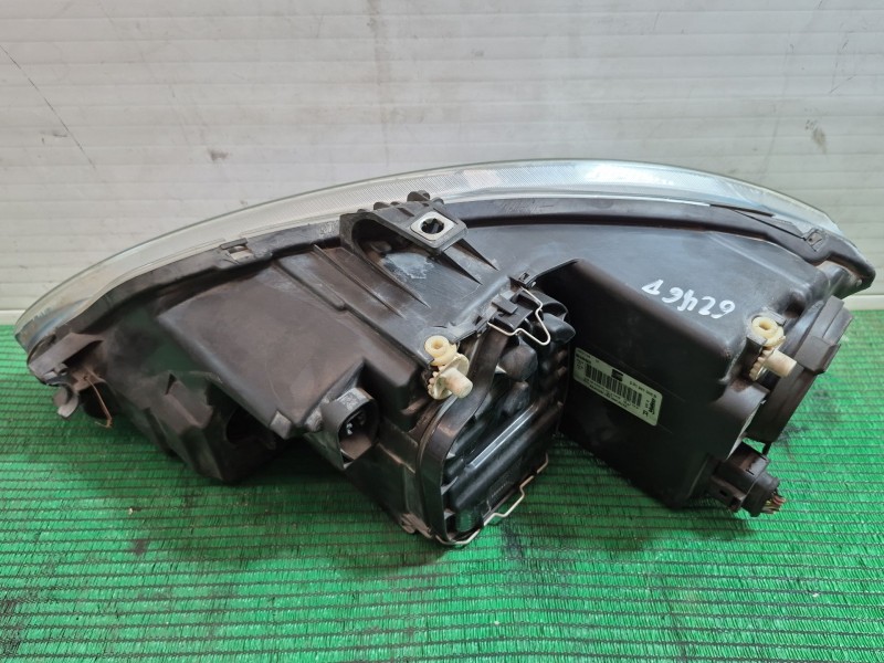 Recambio de faro derecho para seat leon (1p1) 2.0 tdi 16v referencia OEM IAM 89309820 5P1941006B 89309820