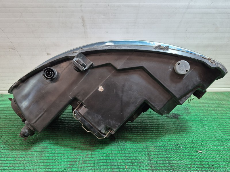 Recambio de faro derecho para seat leon (1p1) 2.0 tdi 16v referencia OEM IAM 89309820 5P1941006B 89309820