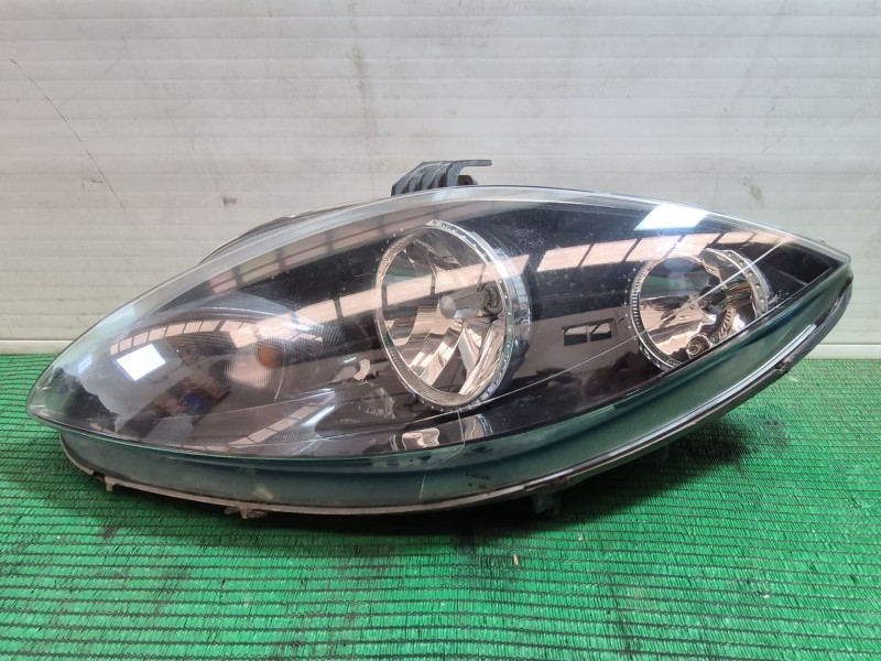 Recambio de faro izquierdo para seat leon (1p1) 2.0 tdi 16v referencia OEM IAM   