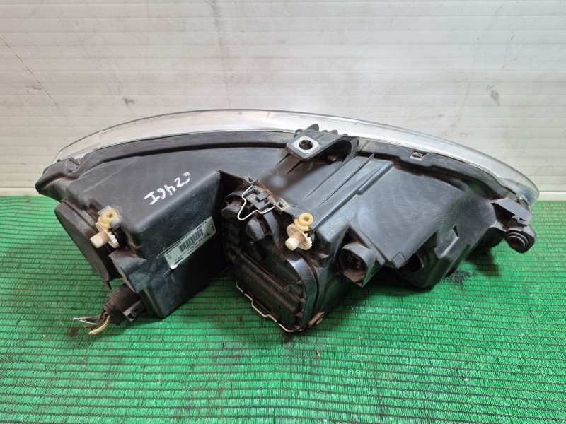 Recambio de faro izquierdo para seat leon (1p1) 2.0 tdi 16v referencia OEM IAM   