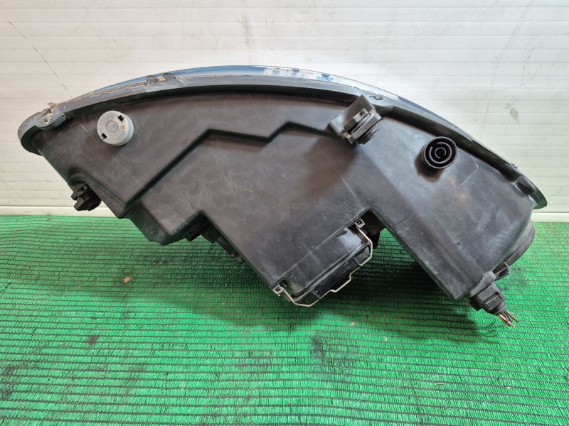 Recambio de faro izquierdo para seat leon (1p1) 2.0 tdi 16v referencia OEM IAM   