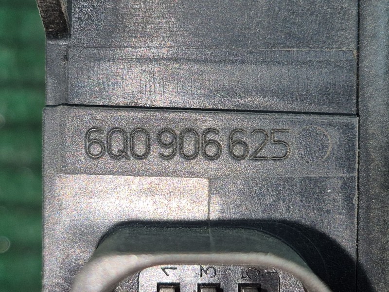 Recambio de valvula aire adicional para seat leon (1p1) 2.0 tdi 16v referencia OEM IAM   