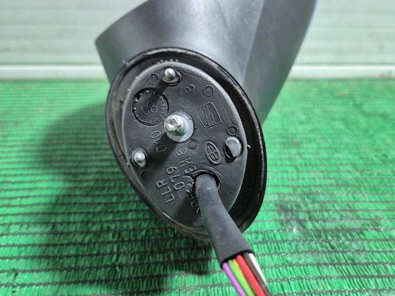 Recambio de retrovisor derecho para seat leon (1p1) 2.0 tdi 16v referencia OEM IAM   