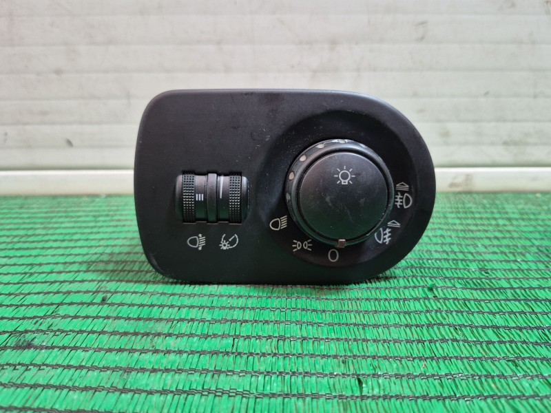 Recambio de mando luces para seat leon (1p1) 2.0 tdi 16v referencia OEM IAM   