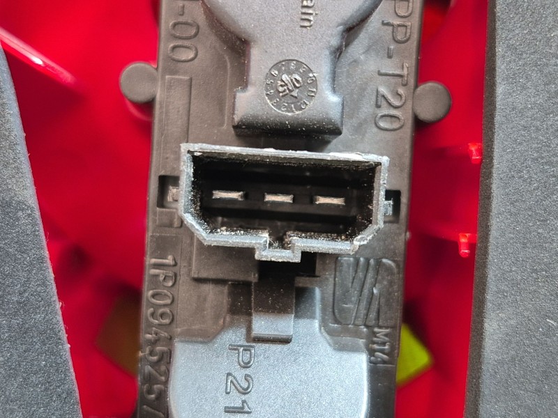 Recambio de piloto trasero derecho para seat leon (1p1) 2.0 tdi 16v referencia OEM IAM   