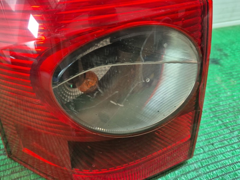 Recambio de piloto trasero izquierdo para renault megane ii familiar dynamique referencia OEM IAM 8200142684  