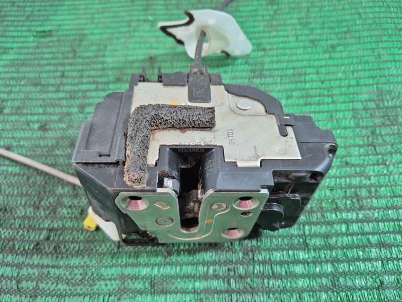 Recambio de cerradura puerta delantera izquierda para nissan qashqai i (j10, nj10) 1.5 dci referencia OEM IAM   
