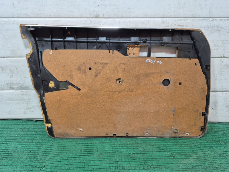 Recambio de guarnecido puerta delantera derecha para mercedes-benz /8 (w114) 280 (114.060) referencia OEM IAM   