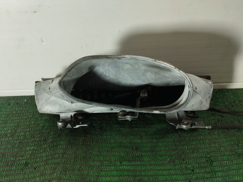 Recambio de rejilla aireadora para mercedes-benz /8 (w114) 280 (114.060) referencia OEM IAM 1268300054 1268310030 1268300054