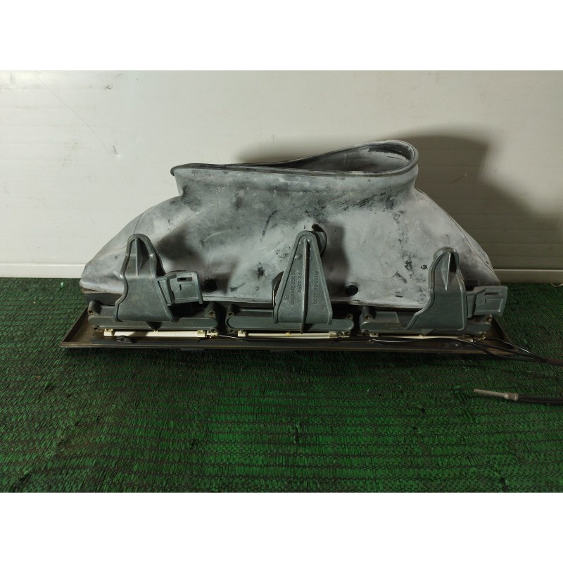 Recambio de rejilla aireadora para mercedes-benz /8 (w114) 280 (114.060) referencia OEM IAM 1268300054 1268310030 1268300054