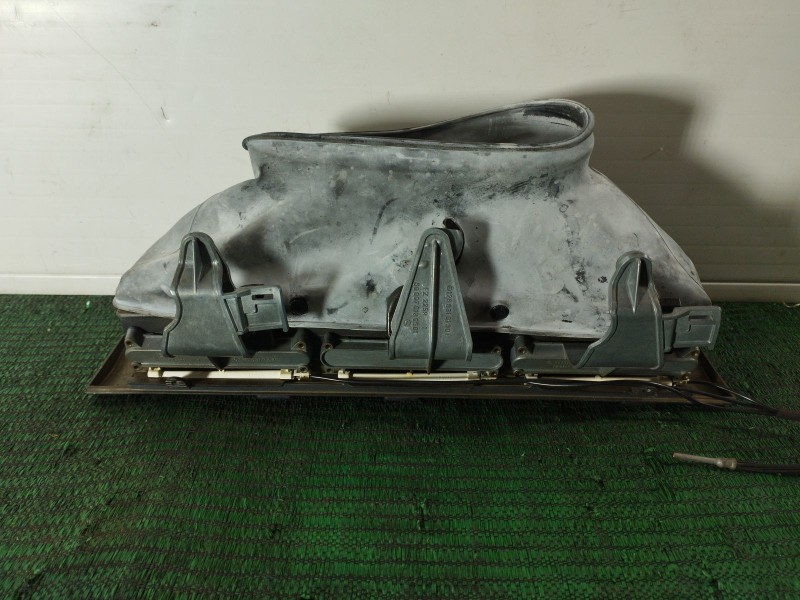 Recambio de rejilla aireadora para mercedes-benz /8 (w114) 280 (114.060) referencia OEM IAM 1268300054 1268310030 1268300054