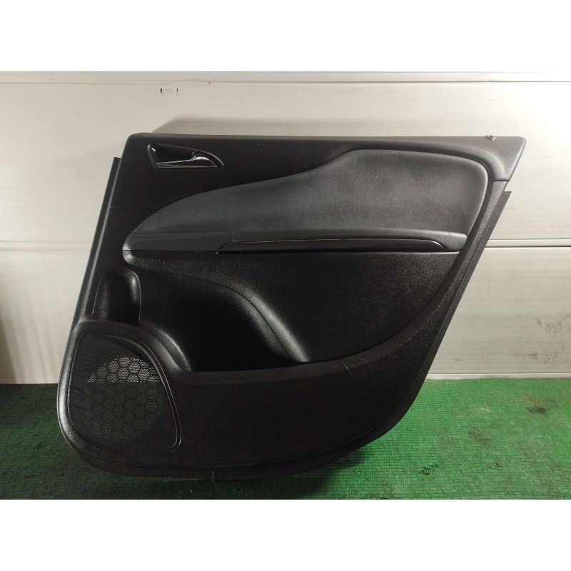 Recambio de guarnecido puerta trasera derecha para opel zafira / zafira family b (a05) 1.9 cdti (m75) referencia OEM IAM 1341962