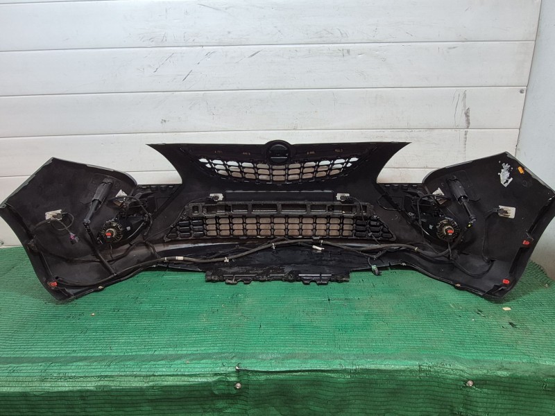 Recambio de paragolpes delantero para opel zafira / zafira family b (a05) 1.9 cdti (m75) referencia OEM IAM 13300485 341601492 1