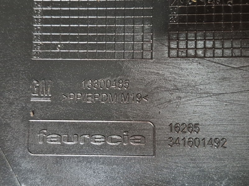 Recambio de paragolpes delantero para opel zafira / zafira family b (a05) 1.9 cdti (m75) referencia OEM IAM 13300485 341601492 1