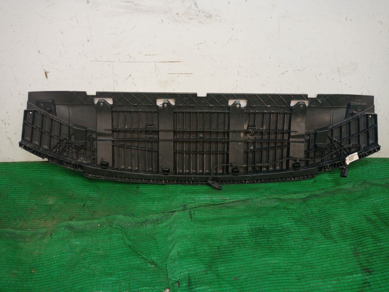Recambio de cubrecarter para audi q3 (8ub, 8ug) 2.0 tdi referencia OEM IAM 8U0807233C 8U0807233C 8U0807233C