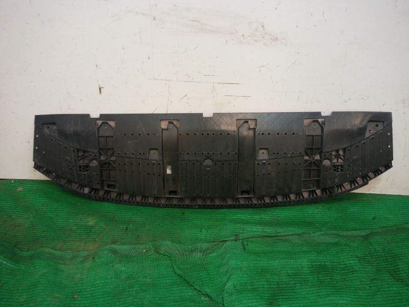 Recambio de cubrecarter para audi q3 (8ub, 8ug) 2.0 tdi referencia OEM IAM 8U0807233C 8U0807233C 8U0807233C