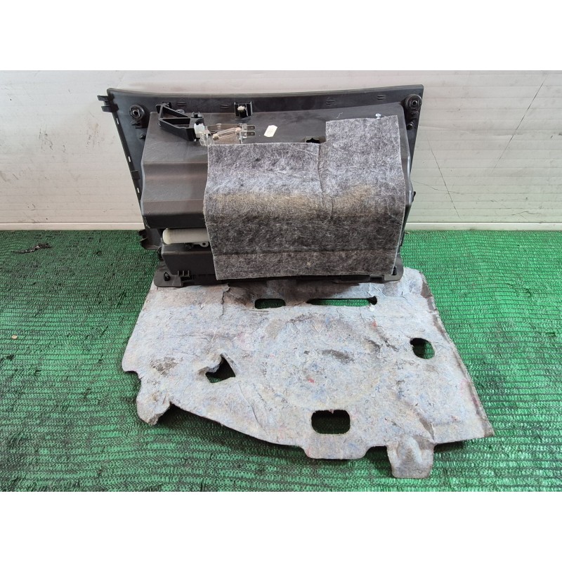 Recambio de guantera para opel zafira tourer c (p12) 1.6 cdti (75) referencia OEM IAM 1130242X 1130242X 1130242X