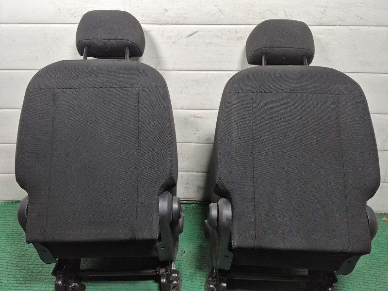 Recambio de asientos delanteros para peugeot partner furgoneta/monovolumen 1.6 bluehdi 100 referencia OEM IAM   
